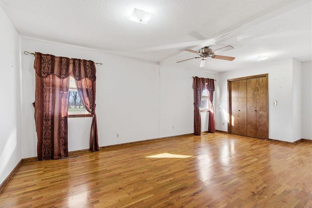 13260 N ROUTE B, Hallsville, MO 65255