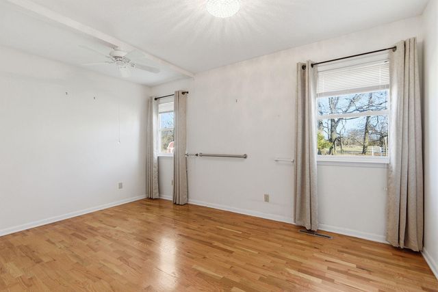 13260 N ROUTE B, Hallsville, MO 65255