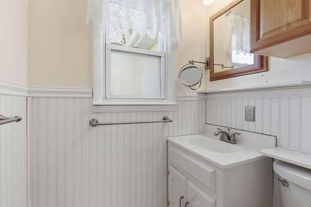 13260 N ROUTE B, Hallsville, MO 65255