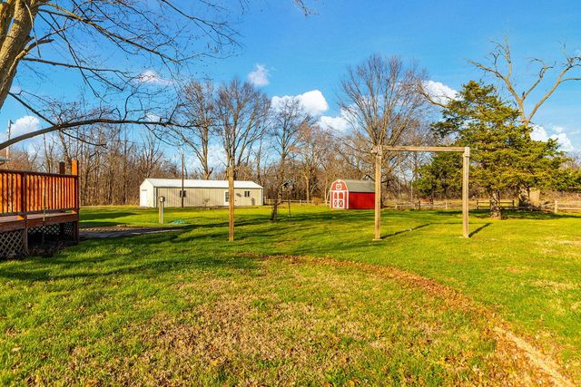 13260 N ROUTE B, Hallsville, MO 65255