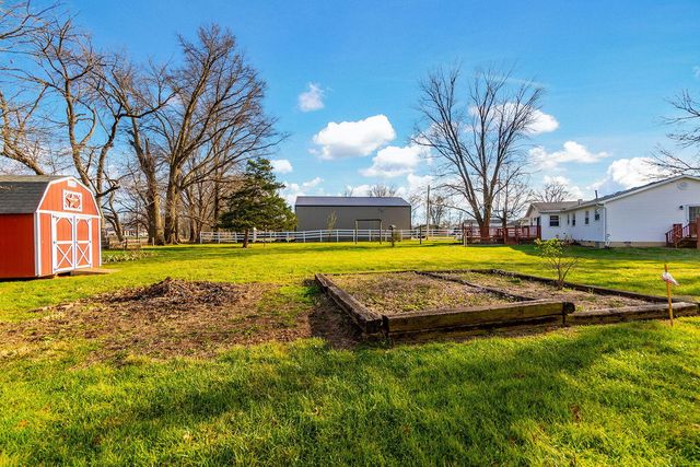 13260 N ROUTE B, Hallsville, MO 65255