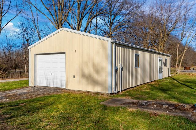 13260 N ROUTE B, Hallsville, MO 65255