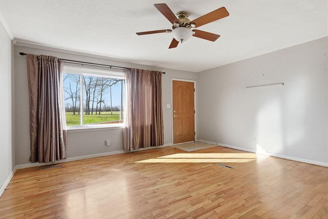 13260 N ROUTE B, Hallsville, MO 65255