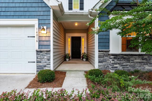 14016 Southbridge Forest Drive, Charlotte, NC 28273
