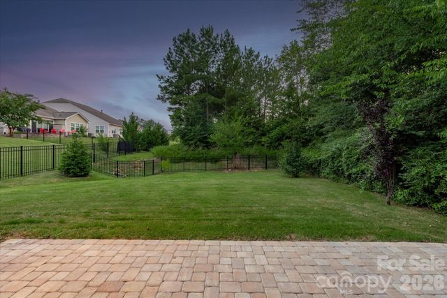 14016 Southbridge Forest Drive, Charlotte, NC 28273
