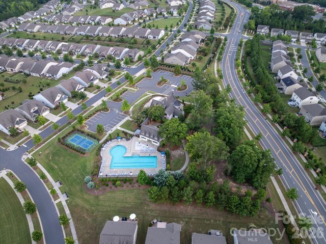 14016 Southbridge Forest Drive, Charlotte, NC 28273