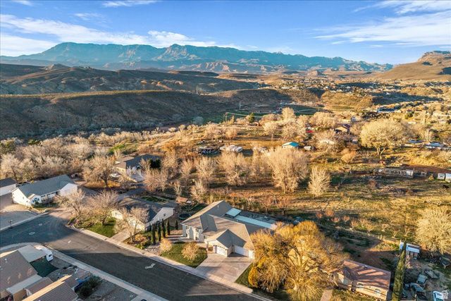 380 W 400 N, La Verkin, UT 84745