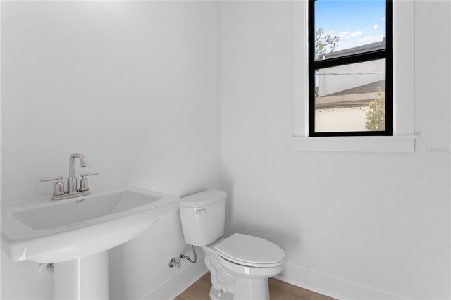 4202 N CLEARFIELD AVENUE, Tampa, FL 33603