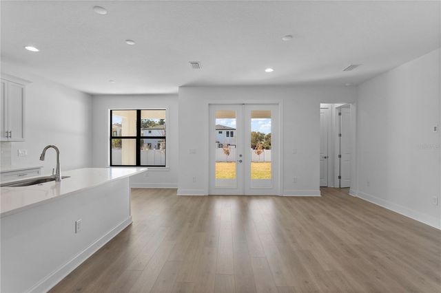 4202 N CLEARFIELD AVENUE, Tampa, FL 33603