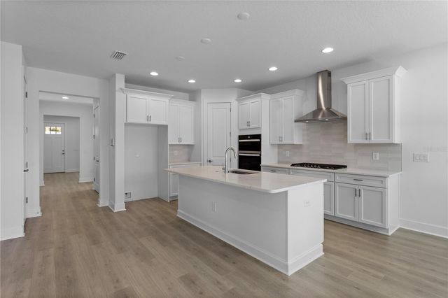 4202 N CLEARFIELD AVENUE, Tampa, FL 33603