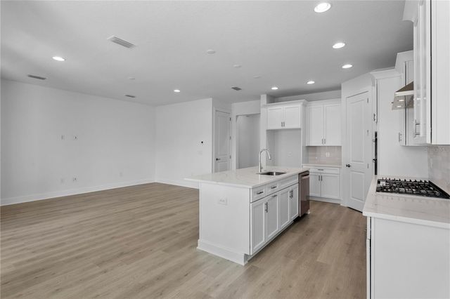 4202 N CLEARFIELD AVENUE, Tampa, FL 33603