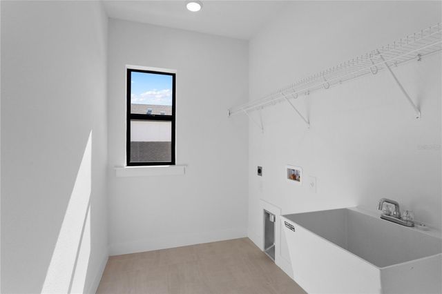 4202 N CLEARFIELD AVENUE, Tampa, FL 33603