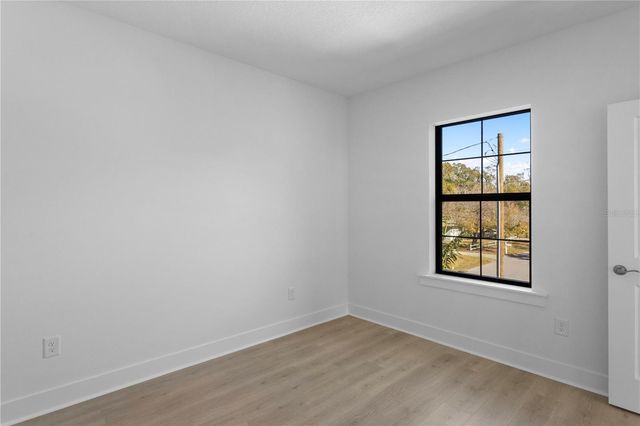 4202 N CLEARFIELD AVENUE, Tampa, FL 33603