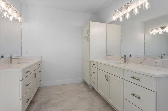 4202 N CLEARFIELD AVENUE, Tampa, FL 33603