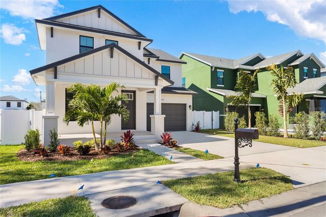 4202 N CLEARFIELD AVENUE, Tampa, FL 33603