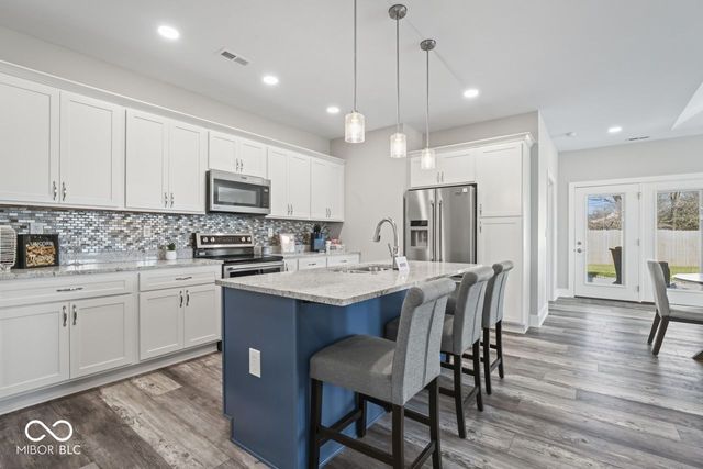 315 Blue River Drive, Knightstown, IN 46148