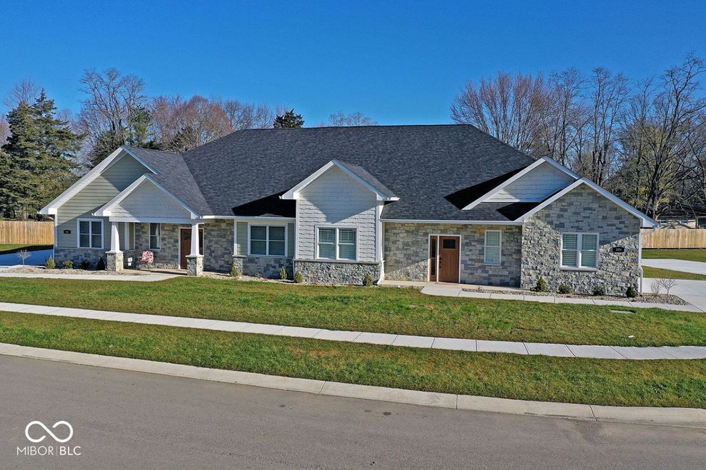 315 Blue River Drive, Knightstown, IN 46148
