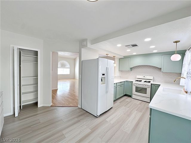 3317 Surfline Drive, Las Vegas, NV 89117