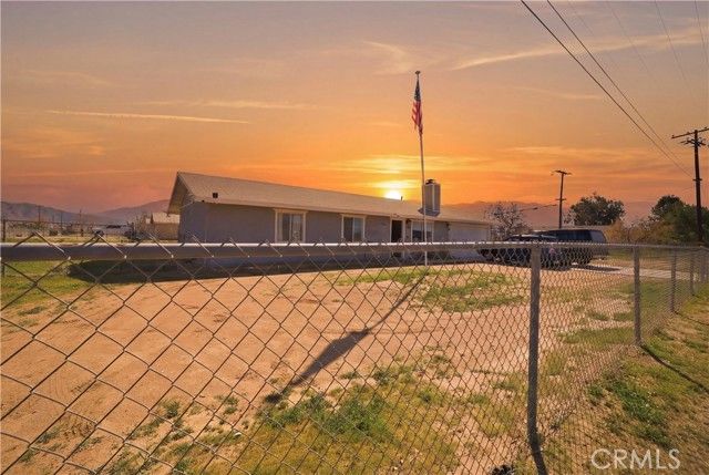 16485 Dale Evans, Apple Valley, CA 92307