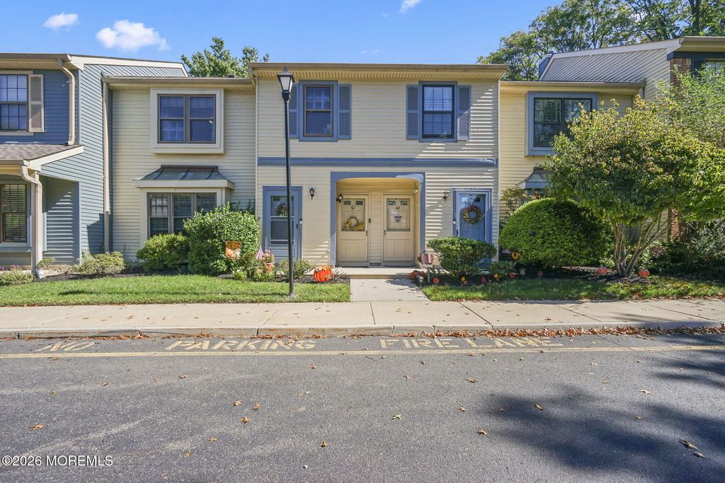 62 Inverness Court, Matawan, NJ 07747
