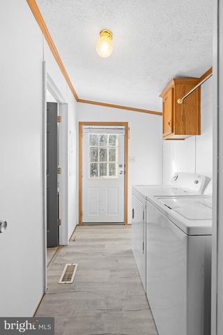 124 SCHOOL HOUSE DR, Howard, PA 16841