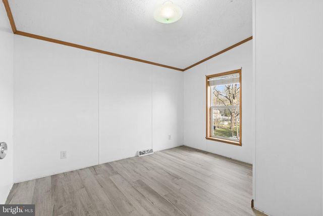 124 SCHOOL HOUSE DR, Howard, PA 16841