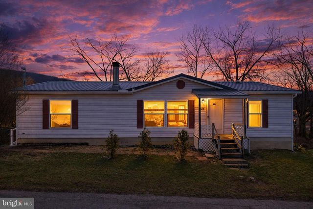 124 SCHOOL HOUSE DR, Howard, PA 16841