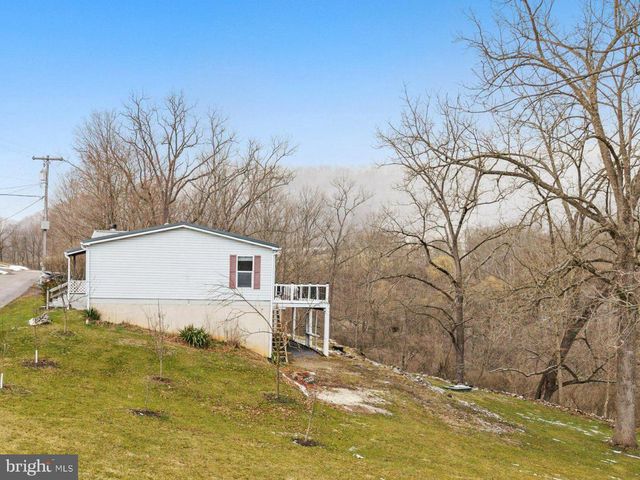 124 SCHOOL HOUSE DR, Howard, PA 16841