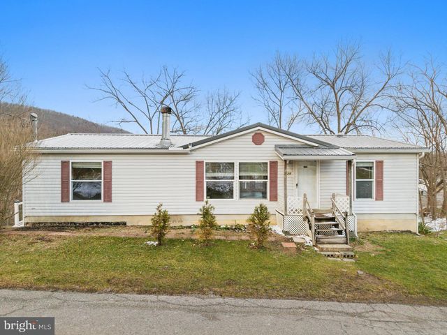 124 SCHOOL HOUSE DR, Howard, PA 16841