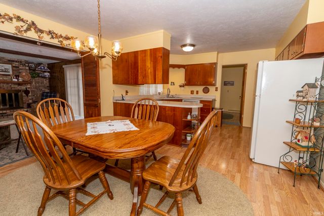 2624 Oak Leaf Cove, South Bend, IN 46628