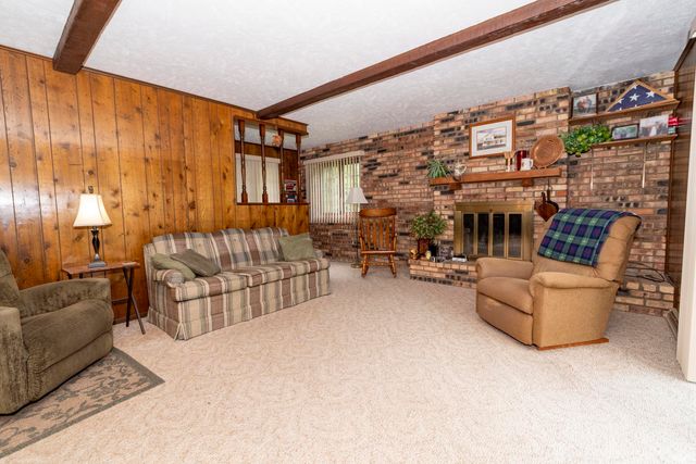 2624 Oak Leaf Cove, South Bend, IN 46628