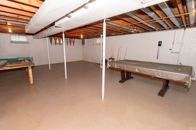 2624 Oak Leaf Cove, South Bend, IN 46628