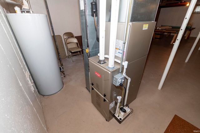 2624 Oak Leaf Cove, South Bend, IN 46628