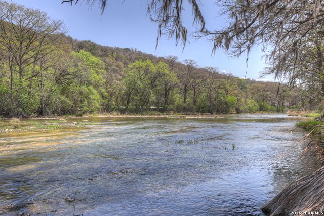 1262 ELM CREEK RD, New Braunfels, TX 78132