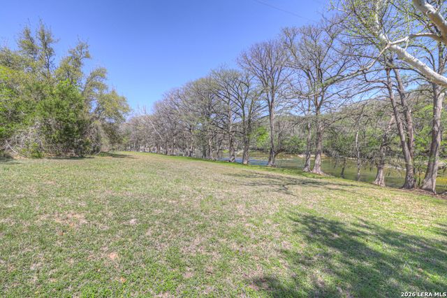 1262 ELM CREEK RD, New Braunfels, TX 78132