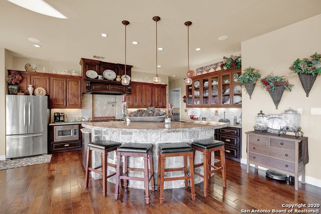 1262 ELM CREEK RD, New Braunfels, TX 78132