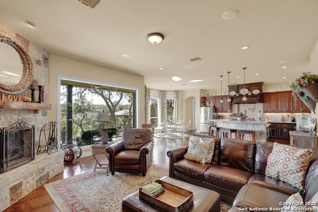 1262 ELM CREEK RD, New Braunfels, TX 78132