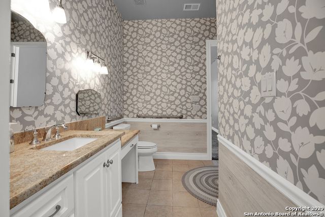 1262 ELM CREEK RD, New Braunfels, TX 78132