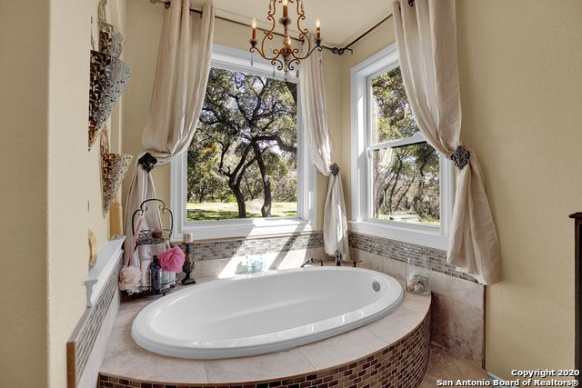 1262 ELM CREEK RD, New Braunfels, TX 78132