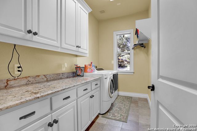 1262 ELM CREEK RD, New Braunfels, TX 78132