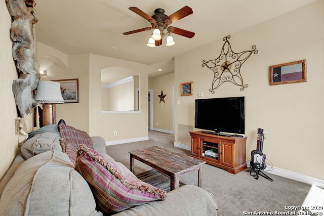 1262 ELM CREEK RD, New Braunfels, TX 78132