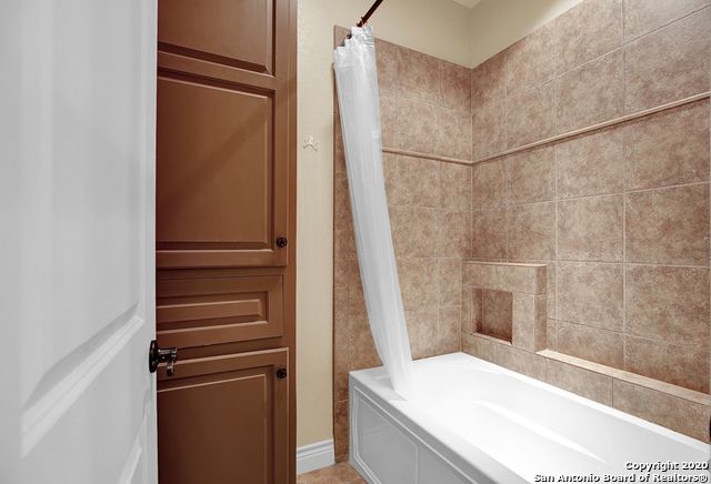 1262 ELM CREEK RD, New Braunfels, TX 78132