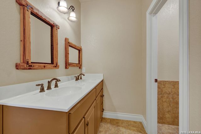 1262 ELM CREEK RD, New Braunfels, TX 78132