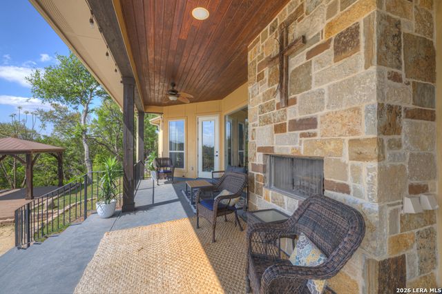 1262 ELM CREEK RD, New Braunfels, TX 78132