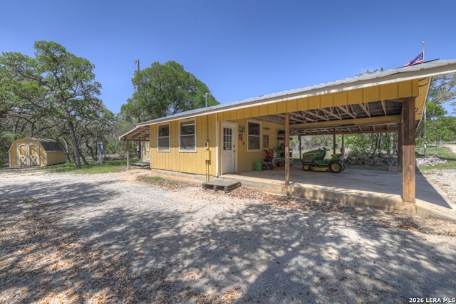 1262 ELM CREEK RD, New Braunfels, TX 78132