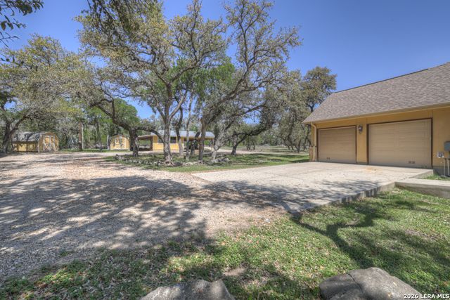 1262 ELM CREEK RD, New Braunfels, TX 78132