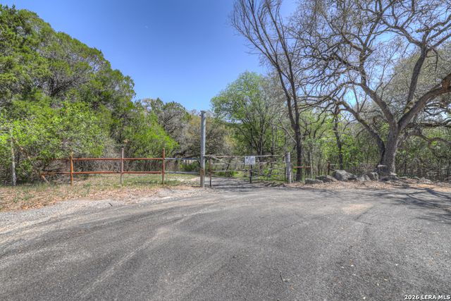 1262 ELM CREEK RD, New Braunfels, TX 78132