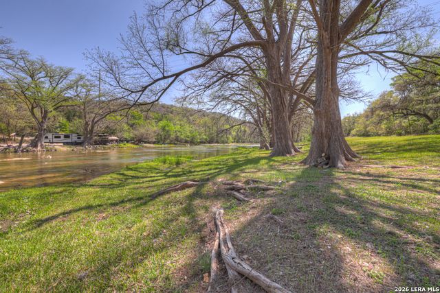 1262 ELM CREEK RD, New Braunfels, TX 78132