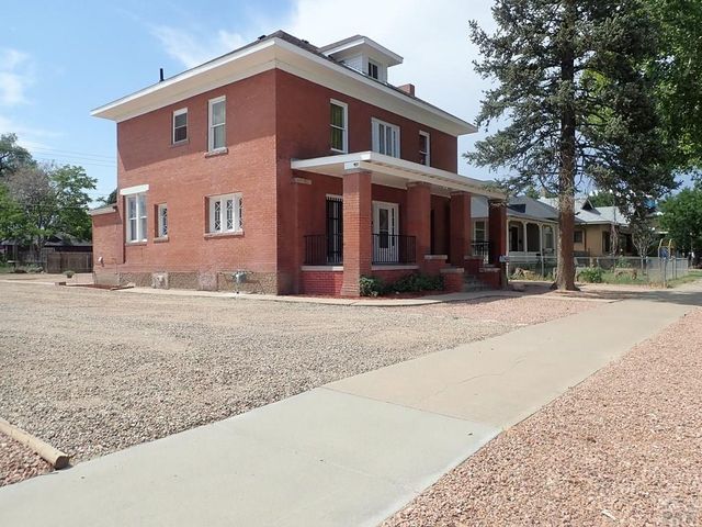 1725 Lake Ave, Pueblo, CO 81004