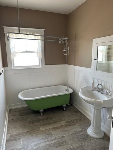 1725 Lake Ave, Pueblo, CO 81004